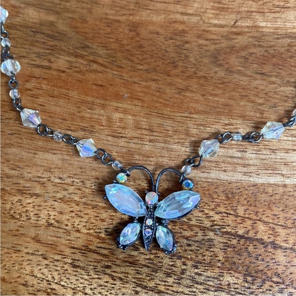 VTG 90’s Y2K Beaded Iridescent Butterfly Choker Necklace - Picture 6 of 6